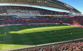 大谷翔平在 2024 年达成单季 400 垒打数，成为 21 世纪以来首位达标的球员