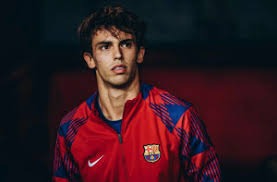 曼联积极追求希腊天才穆扎基蒂斯，有望在2026年夏季转会窗前完成交易。