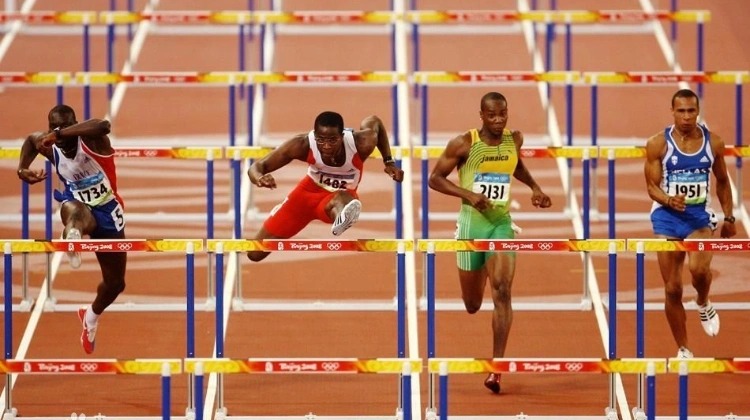 勇士队由于伤病不断增加，预计将在对阵雷霆队的比赛中倚重库明加